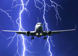 Молния ударила в самолет со 113 пассажирами, вылетевший из Кишинева в Санкт-Петербург
