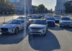 В центре Кишинева сегодня были выставлены редкие и необычные автомобили