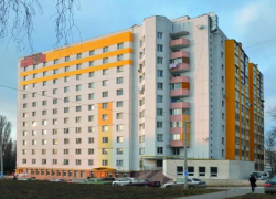 Два десятка студентов из закрытого на карантин общежития Политеха были доставлены в больницу с повышенной температурой
