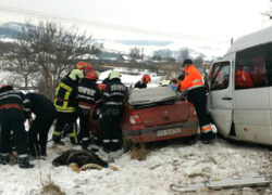 Смертельное столкновение микроавтобуса из Молдовы с Renault произошло в Румынии