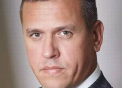 Бывший министр обороны Пынзарь остается под домашним арестом