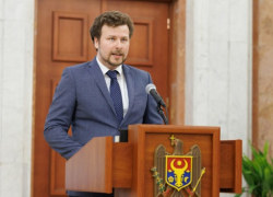 Перчун: каждый интерактивный учебник обойдется в 50 тысяч евро