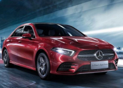 Крупный скандал с Mercedes в Молдове – у дилера отозвали лицензию