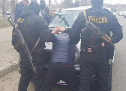 Вымогатели из Вулканешт обманом получили интимные фотографии девушки