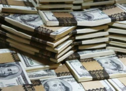 Две кассирши обокрали один из кишиневских банков почти на 100 тысяч долларов