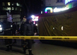 Неизвестный мужчина постоянно пугает всю столицу суицидом