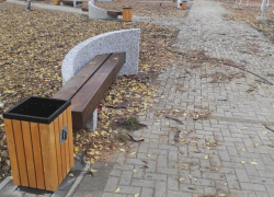 В парке на пересечении Сармизеджетуса и Куза-Водэ появятся ультрамодные скамейки и урны