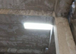 12-летний ребёнок попал в тяжёлом состоянии в больницу после падения с заброшенного здания в парке Валя Трандафирилор