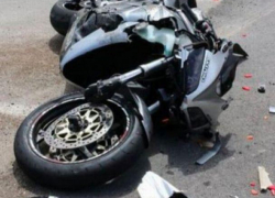 Автоледи на BMW сбила 15-летнего мотоциклиста в Бельцах, парень находится в реанимации