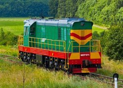 Сотрудник ЖДМ был сбит локомотивом: он не услышал предупреждающий гудок