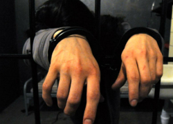 Обвиненный в изнасиловании молодой мужчина погиб в тюрьме Крикова