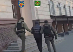 Пограничники и прокуроры разоблачили схему контрабанды с ворованными авто из Франции