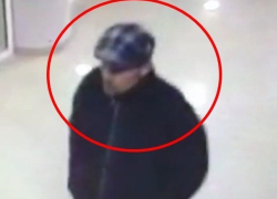 Мужчина в клетчатой кепке совершил преступление в торговом центре в Кишиневе