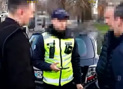 Полицейский под арестом на 72 часа: В деле коррупция и фальшивые документы