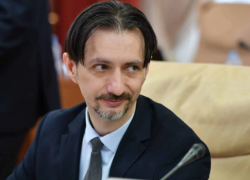 Экс-министр экономического развития Гайбу получал почти 130 тысяч леев в месяц и ездил в зарубежные командировки за 330 тысяч