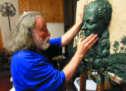 13 февраля 1954 года родился известный скульптор Григорий Потоцкий