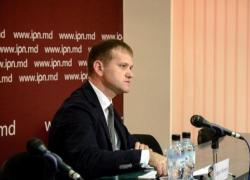 Валериу Мунтяну возмущен тем, что ПСРМ распечатала предвыборные материалы в том числе и на русском языке