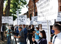 Ни шатко шоровцы, ни валко протестовали у Михалко