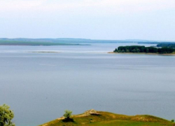 Сотрудники ГИЧС спасли мужчину, который решил переплыть самое большое в Молдове озеро