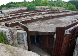 В Олишканах неизвестные принялись выламывать военные бункеры, оставшиеся со времен СССР