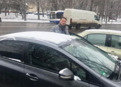 В Кишиневе мужчина отдал свою одежду и продукты замерзающему мальчику и стал звездой СМИ 