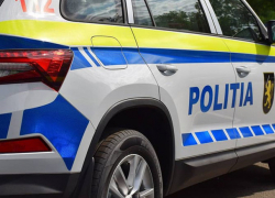 На 60 тыс. оштрафовали человека, напавшего в столице на полицейского