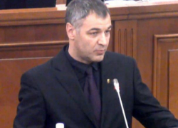 Цыку не хочет расставаться с мандатом депутата