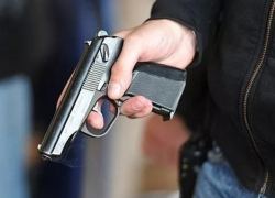 В Бачое муж выстрелил в жену пока дети спали в доме