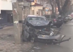 «Мотор всмятку»: крупное ДТП в центре Кишинева
