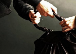 Смелая женщина вырвала сумку из рук бандита после праздника в Тирасполе