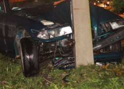 18-летний гонщик на BMW врезался в столб и погиб в Кагульском районе