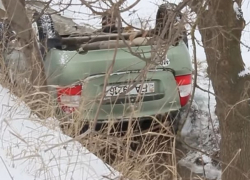 Стажер автошколы вылетел в кювет и опрокинул учебную машину в Хынчештах