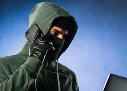 В центре Кишинева накрыли аферистов: писали под видом девушек мужчинам и просили деньги