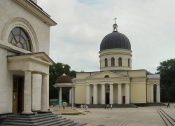 Неизвестный угрожал устроить взрыв в центре Кишинева