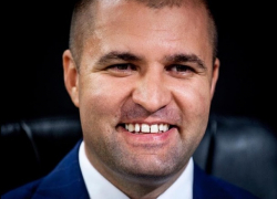 Владимир Чеботарь уже открывает шампанское - какой повод выбрал проигравший кандидат?