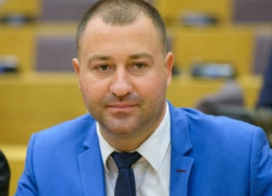 Петру Фрунзе нанес ответный удар