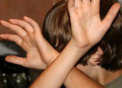 Секс с несовершеннолетним сводным братом снял на видео румынский педераст