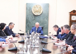 Додон - новым министрам: ваша работа  это не Facebook