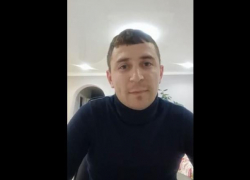 "Дожили,я окаменел". Преподаватель возмутился, что в учебнике для русских школ гимн Молдовы переведен на русский язык