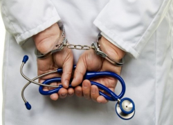 Медик из Флорешт узнал свой приговор за многочисленные факты коррупции