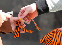 Полиция: "Всех, кто наденет георгиевскую ленту 9 мая, оштрафуют"