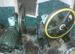 Смертельно опасным сделали лифт жилого дома на Ботанике двое бандитов