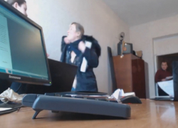 18+ Секретное оружие Марии Олар - тряска телесами перед чиновниками