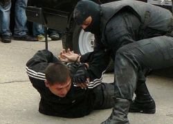 Коллекцию наручных часов и драгоценности на крупную сумму вынес молдаванин из квартиры москвички 