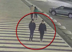 Кишиневские вандалы попали на камеру. Полиция просит помощи