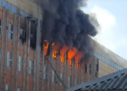 Сильнейший пожар в Тирасполе - полыхает фабрика трикотажных изделий