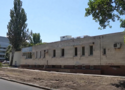 В центре Кишинева разгорается скандал из-за вырубки инжирного сада