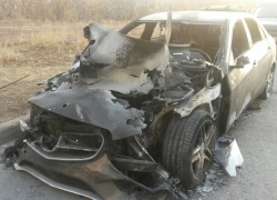 Тяжелейшие переломы получил водитель Mercedes, который врезался в столб и загорелся в Гагаузии