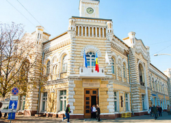 Столичная примэрия выставила на аукцион 28 мест для передвижной торговли 