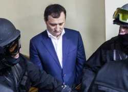 Налоговая служба пытается продать конфискованные у Филата автомобили по высоким ценам